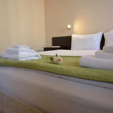 Hotel City 3*