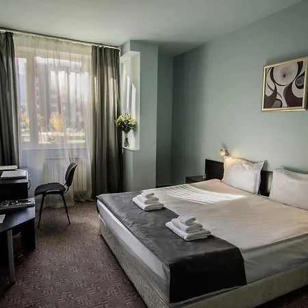 City Hotel
