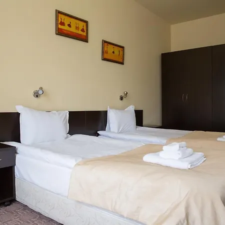 Hotel City 3*