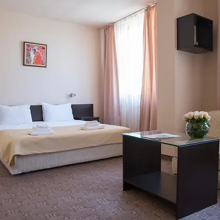 City Hotel